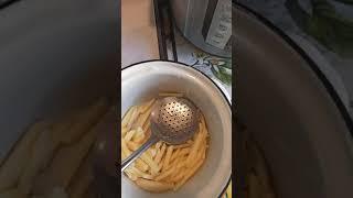 Картофель фри в мультиварке.