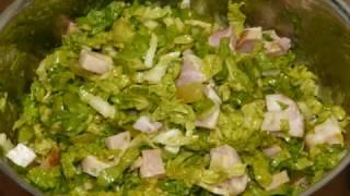 Легкий салат быстрого приготовления с оригинальной заправкой