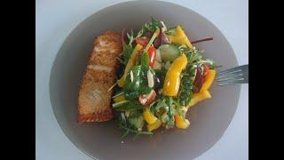 Рыба с салатом. Маринкины творинки