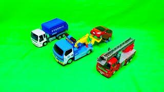 Детские японские машины: эвакуатор, пожарная машина, мусоровоз.