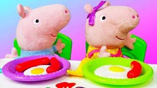 Свинка Пеппа и Джордж готовят завтрак для родителей - новое видео для детей про игрушки