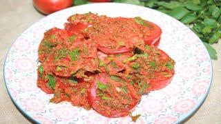 Салат из помидоров - готовлю постоянно, пикантный и вкусный.