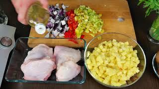 Курица с картошкой и овощами запечённая в духовке. Простой рецепт на ужин