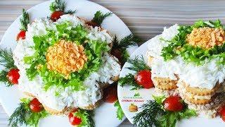 Закусочный салат с крекером и рыбной консервой слоями. Нежный торт-салат с крекером и рыбой рецепт