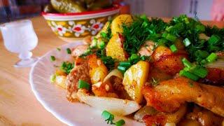 Жареная картошка с мясом на сковороде | Картошка со свининой рецепт