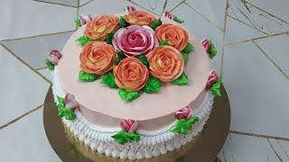 Шикарный торт с двухцветными розами