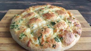 Домашний хлеб с сочетанием тонкого запаха чеснока и сырным вкусом | eng sub